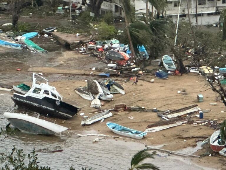 Emiten declaratoria de emergencia para Guerrero por ‘Otis’; hasta el momento se reportan 27 personas muertas