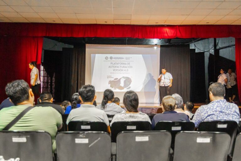 Capacitan a contribuyentes de Solidaridad en emisión de facturas