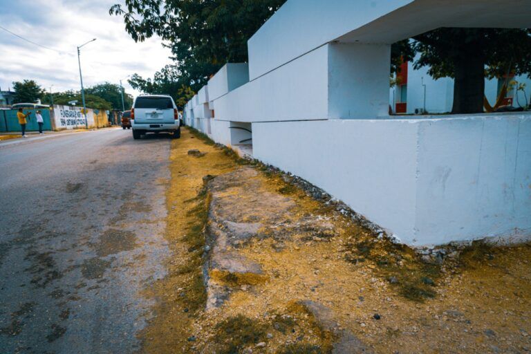 Construirá gobierno de Solidaridad banquetas de Hospital General