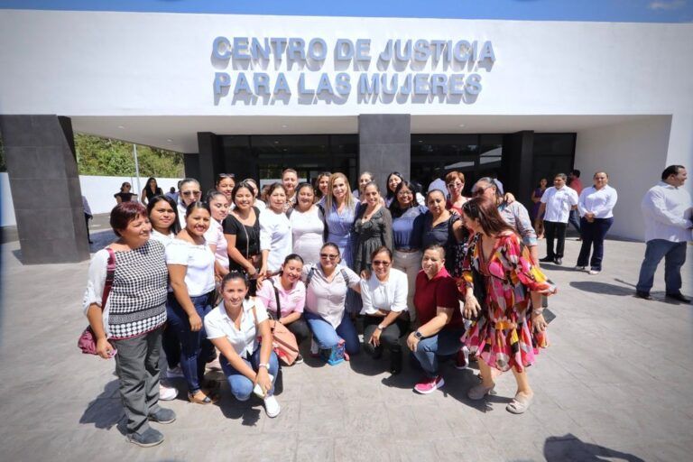 Gobierno de Solidaridad ofrece atención integral a las mujeres