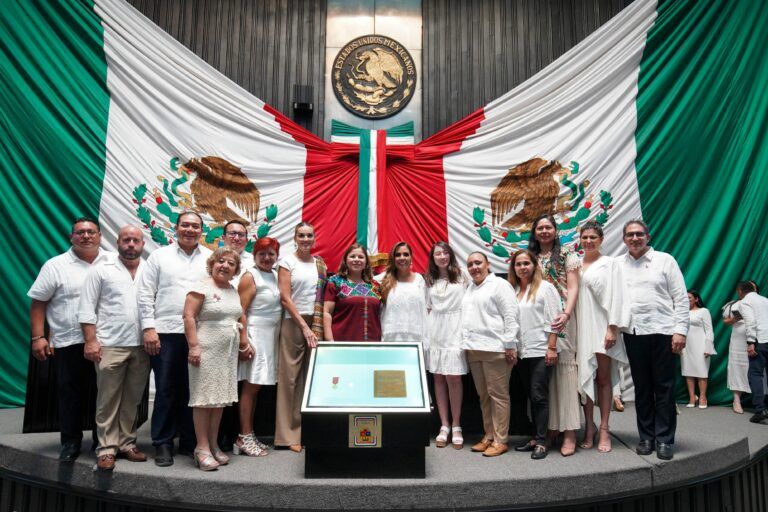 Se acabaron favores políticos, afirmó la gobernadora en el Aniversario de Quintana Roo