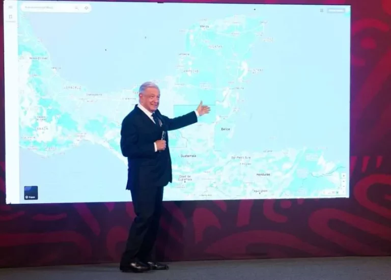 FMI aprueba economía de AMLO, propone aumento de impuestos y bajar deuda