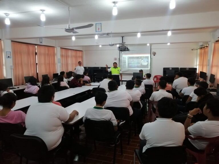 Dirección de Tránsito difunde campaña sobre manejo responsable de motocicleta en Leona Vicario