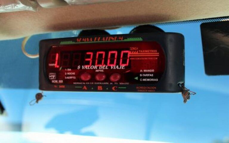 Prevén para abril iniciar taxímetros en Quintana Roo