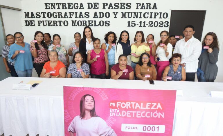 Entrega Blanca Merari pases para mastografías a mujeres de Puerto Morelos y Leona Vicario