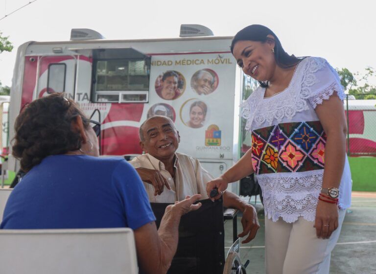 Unidades Móviles de Atención Médica en Leona Vicario reciben la visita de Blanca Merari