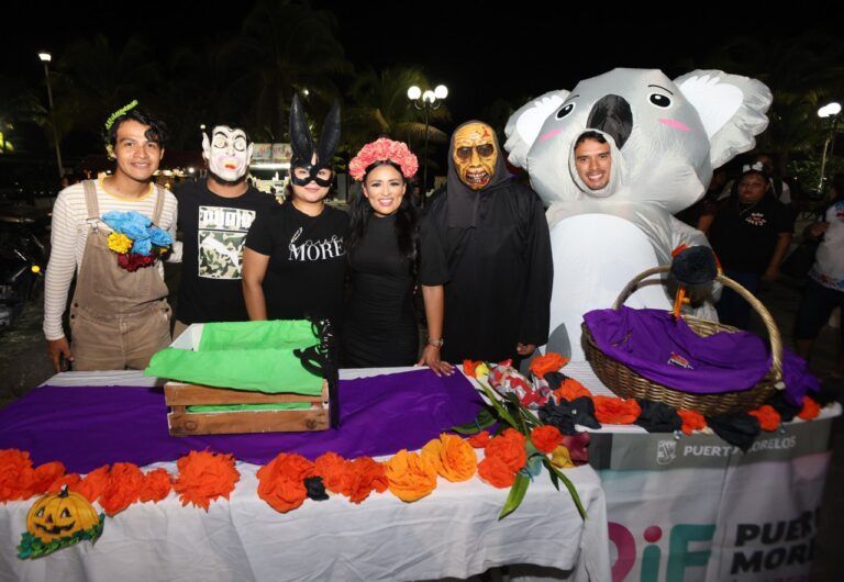 Zona turística de Puerto Morelos vive Noche de Halloween