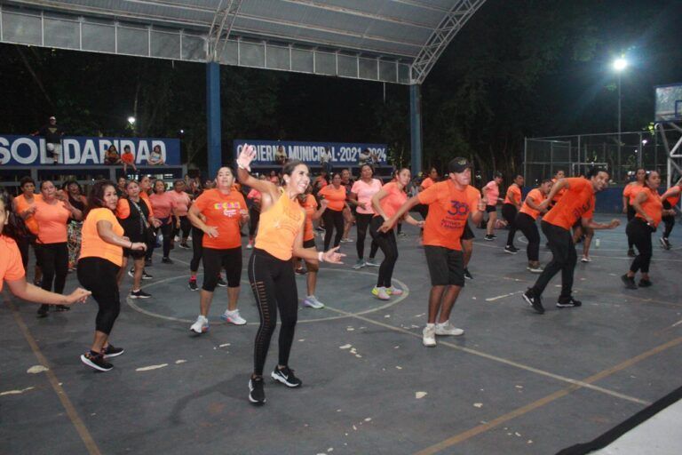 Solidaridad combate violencia contra la mujer con mega clase de baile fitness, cardio baile y funcional