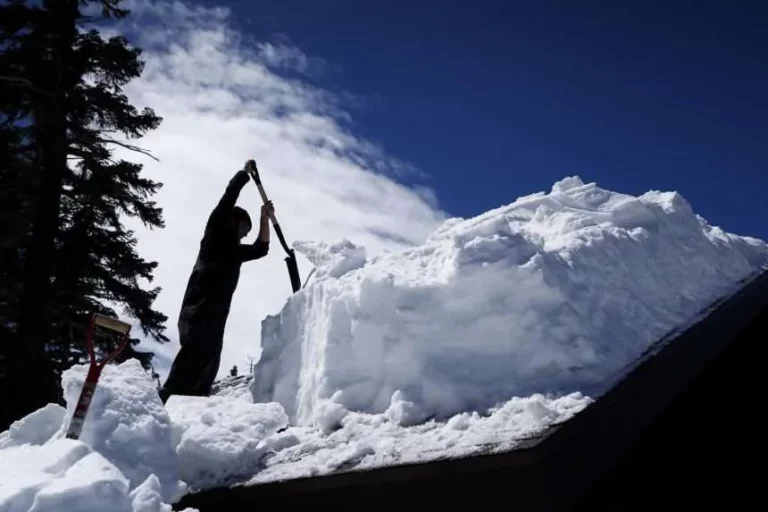Tormenta invernal deja 5 muertos y 600,000 hogares sin electricidad en el noreste de EEUU