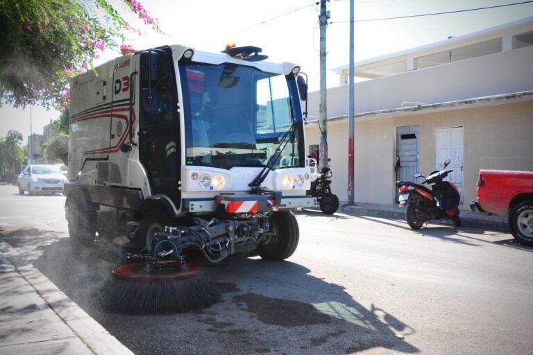 Programa “Barrido de Colonias” hace posible un Solidaridad más limpio