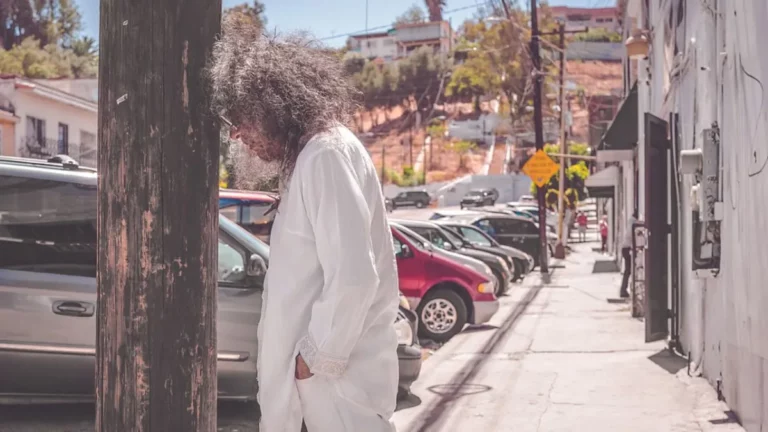 El Brujo festeja su vida con nuevo LP