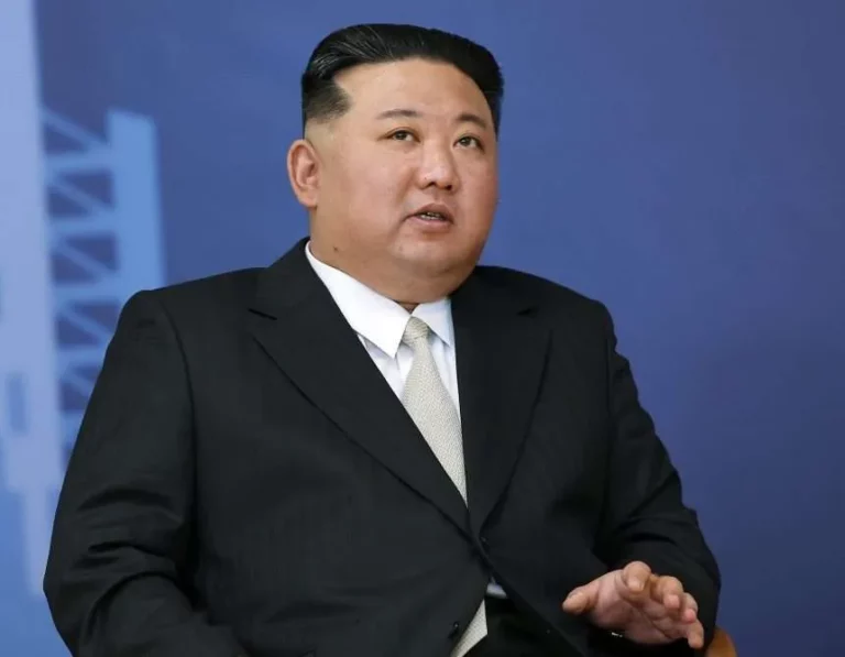 Kim Jong-un llama a intensificar preparativos de guerra y fortalecer capacidad nuclear de Corea del Norte