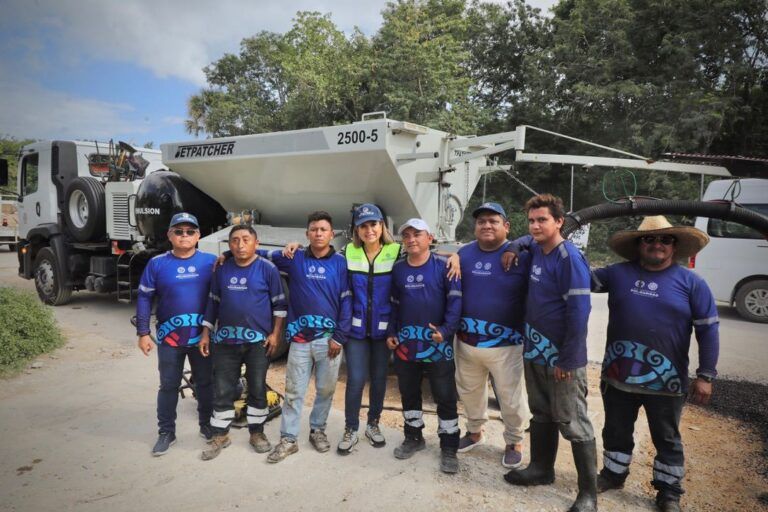 Invitan a solidarenses a reportar baches para reparar calles y avenidas