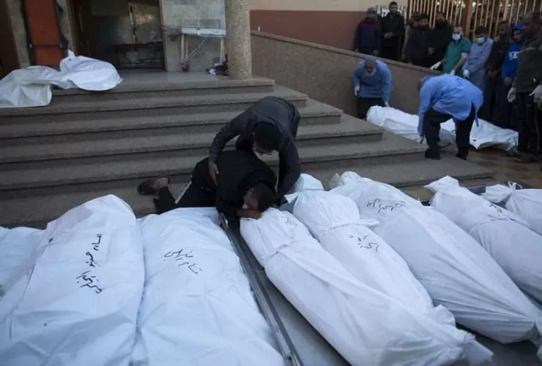 Mueren más de 700 palestinos en Gaza por ataques israelíes, según Hamás