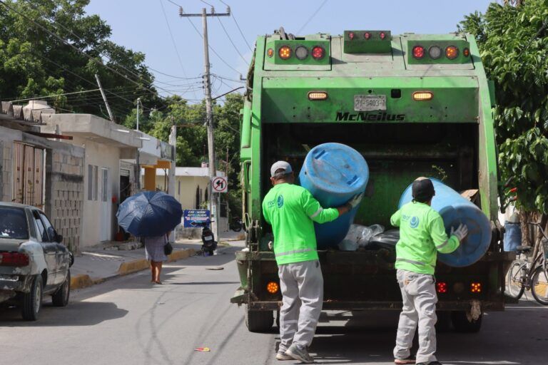 Puerto Morelos, preparado para atender demanda de recolección de basura en el periodo vacacional