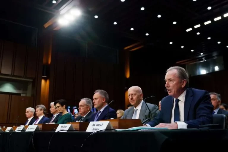 Republicanos bloquean aprobación de paquete millonario para Ucrania e Israel