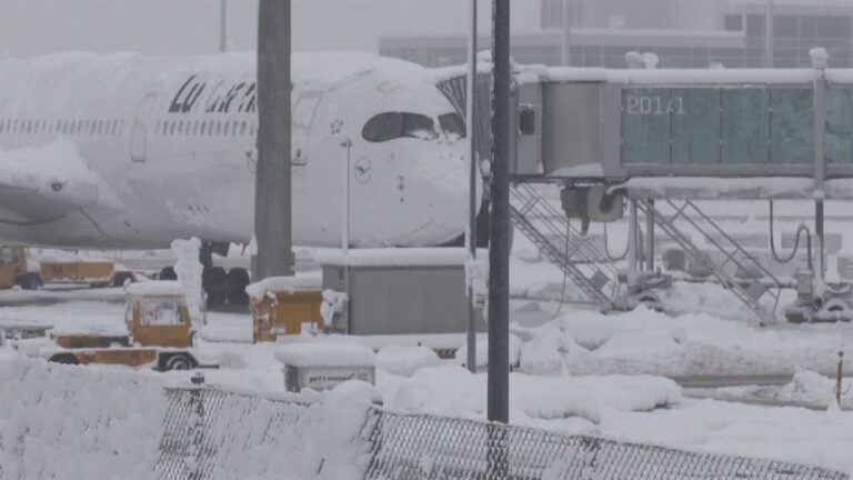 Continúan cancelaciones en Aeropuerto de Cancún