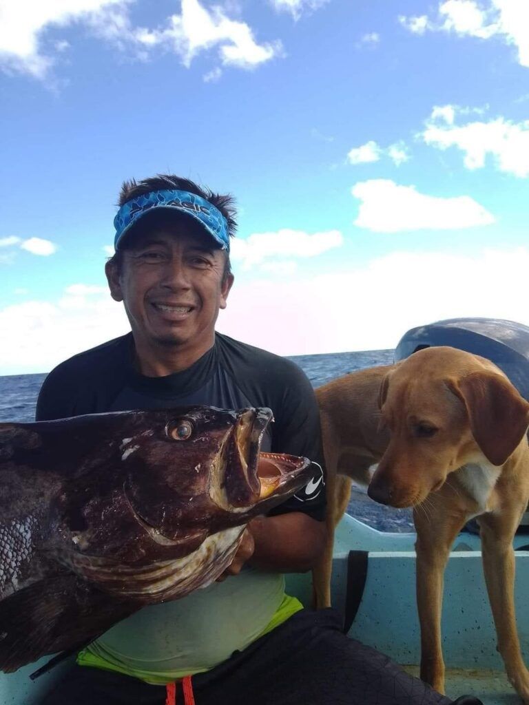 Rescatan a pescadores y al “Canelito”