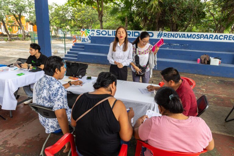 Gobierno de Solidaridad realiza su primera Feria de Empleo del año en la Ejidal
