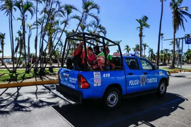 Acapulco suma otro día sin transporte por amenazas de grupos criminales