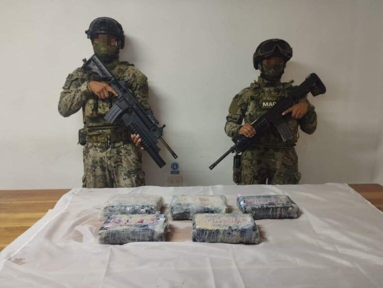 Cinco paquetes de cocaína recalan en Punta Maroma