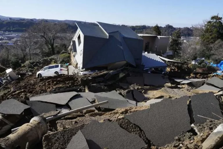 El terremoto en la costa occidental de Japón deja al menos 50 muertos