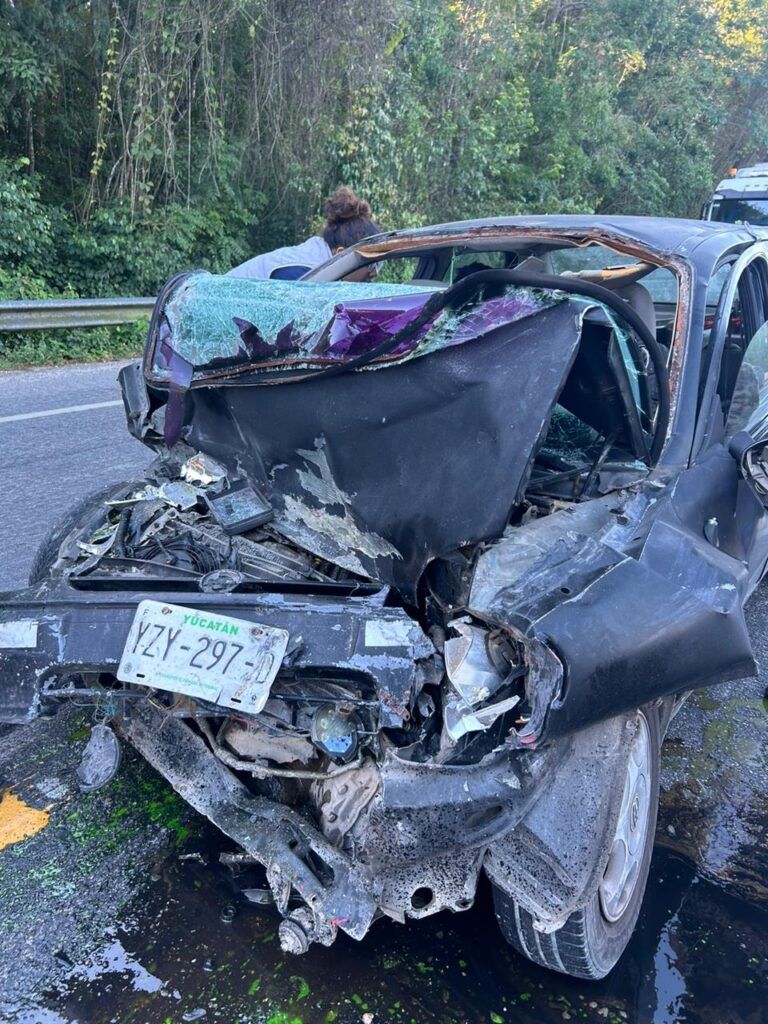Otro accidente fatal frente a Muyil, pierden la vida 3 personas