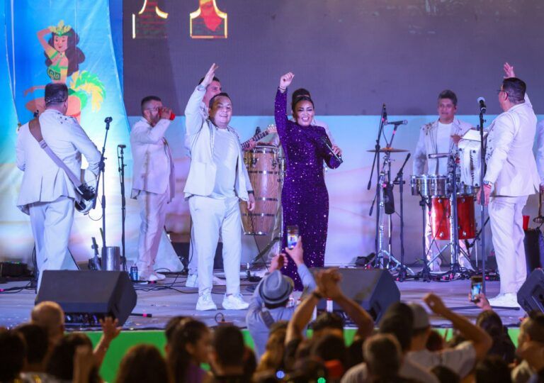 Música, baile y mucha diversión en la segunda noche del Carnaval de Puerto Morelos 2024