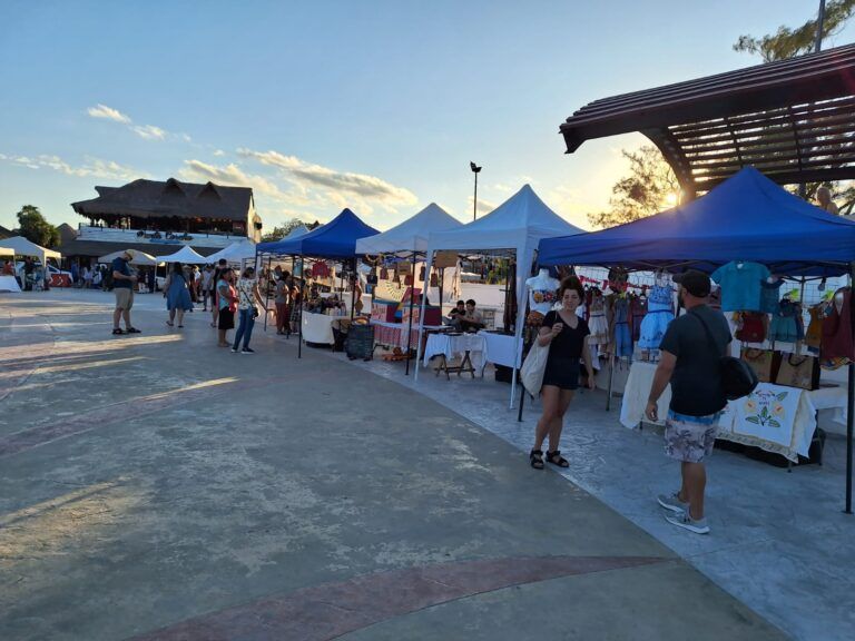 Puerto Morelos realiza la 10ª edición de la Feria de Manos Emprendedoras