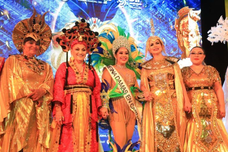 Coronan a Reyes y Reinas del Carnaval Solidaridad 2024