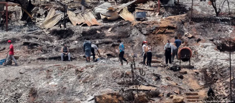 Devastadores incendios dejan 112 fallecidos en Chile