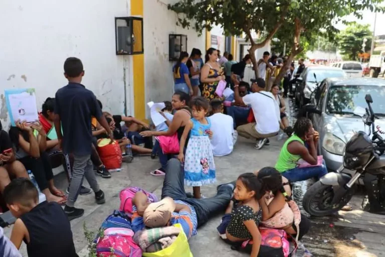 Migración irregular en México sube más de 77 % en 2023 y desborda la frontera sur