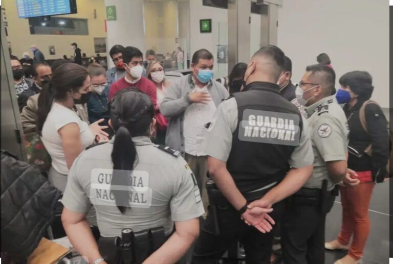 Denuncian transportistas federales corrupción de la Guardia Nacional en Aeropuerto de Cancún
