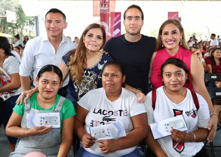 “Mujer es Poder 2024”, concluye en Tulum la entrega de tarjetas de apoyo en los 11 municipios del estado
