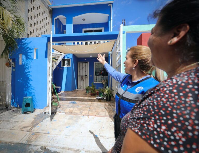 Embellecen viviendas de Solidaridad con el programa “Pinta tu fachada”