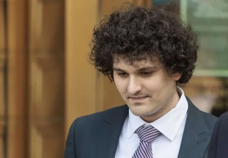 El niño prodigio de las criptomonedas Sam Bankman-Fried condenado a 25 años de prisión