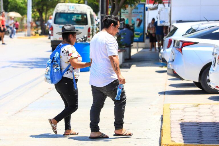 Secretaría de Salud de Solidaridad previene a la población de los golpes de calor