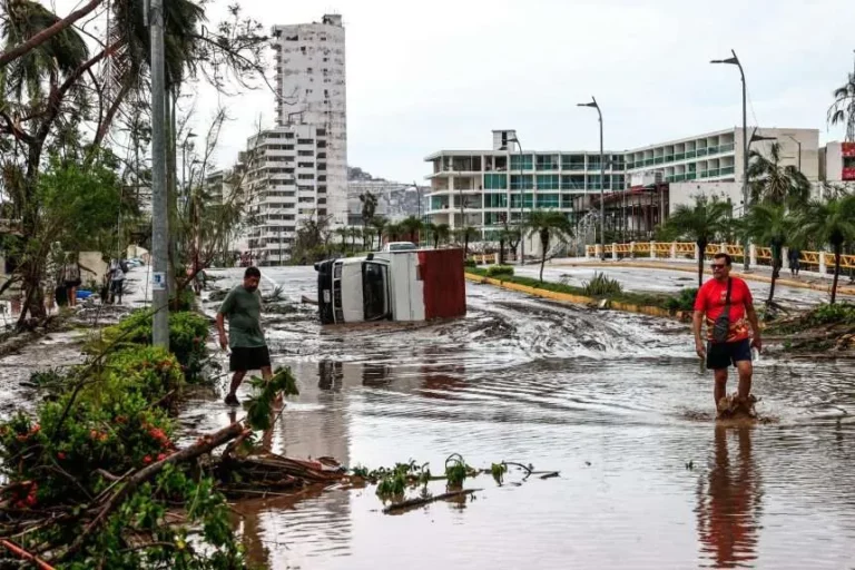 Acapulco, en ruinas por Otis; sólo 12% de hoteles, en servicio: Integralia