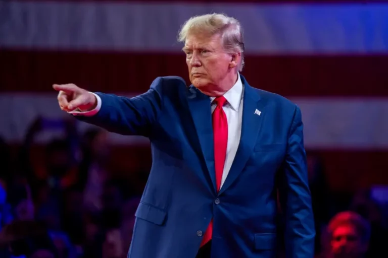 Trump amenaza con un “baño de sangre” si no gana las elecciones