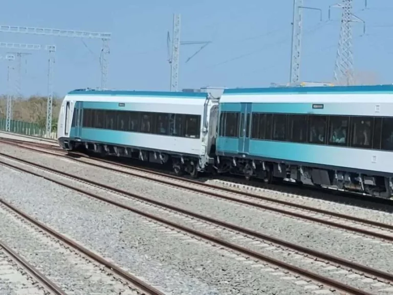 Se descarrila vagón del Tren Maya mientras se dirigía a Cancún; no se reportan lesionados