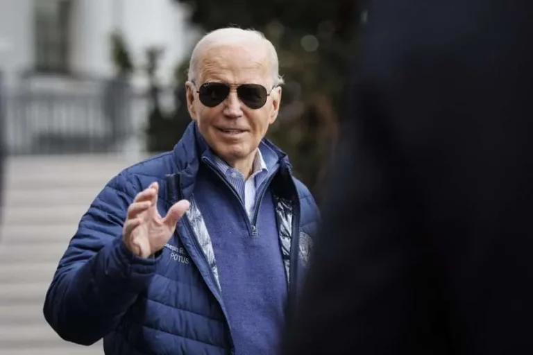 Biden casi empata con Trump en las presidenciales, según encuesta del TNYT