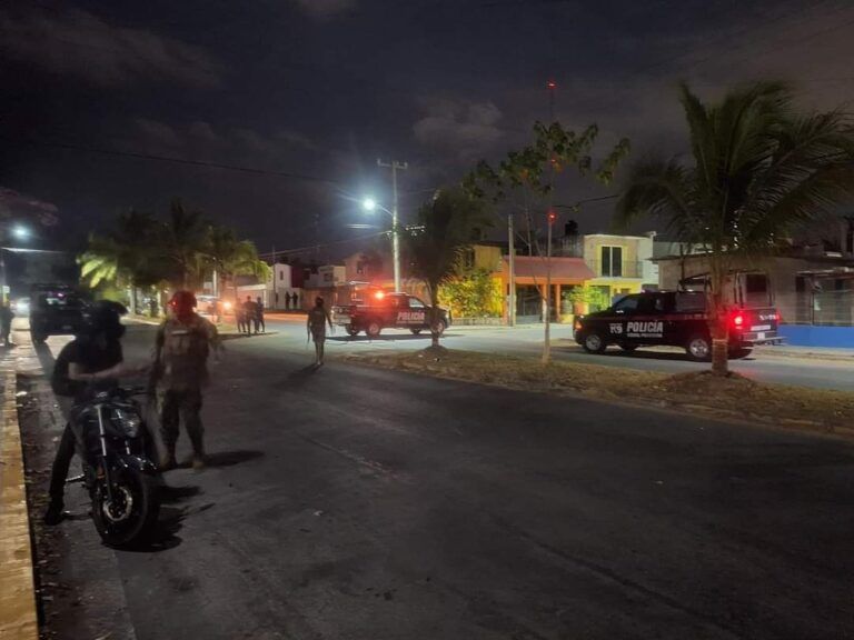 Emboscan a presunto policía y matan a su hijo de 14 años en Chetumal