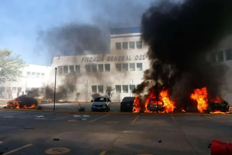 Ejército mexicano detiene al policía acusado de matar a un estudiante de Ayotzinapa