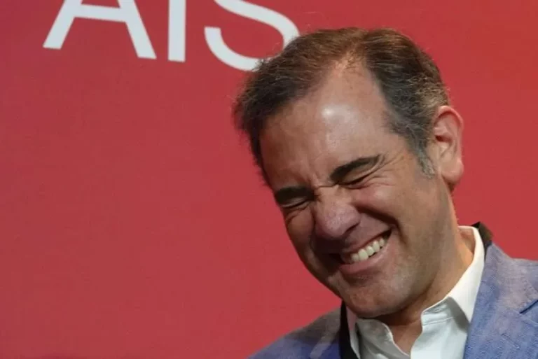 Despilfarro y lujos en el INE