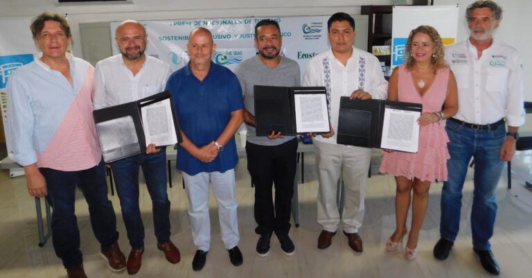 Firman Acuerdo Solidario para mitigar problema del sargazo en el Caribe Mexicano