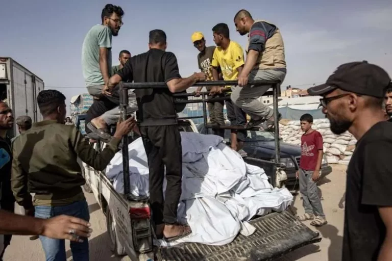 Más ataques israelíes sobre campos de desplazados de Rafah suman 21 muertos y 64 heridos