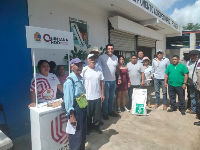 Entregan semillas y equipos para Huertos del Bienestar a mujeres de Puerto Morelos