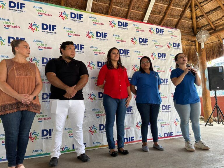 DIF Solidaridad lleva servicios médicos al Club del Adulto Mayor