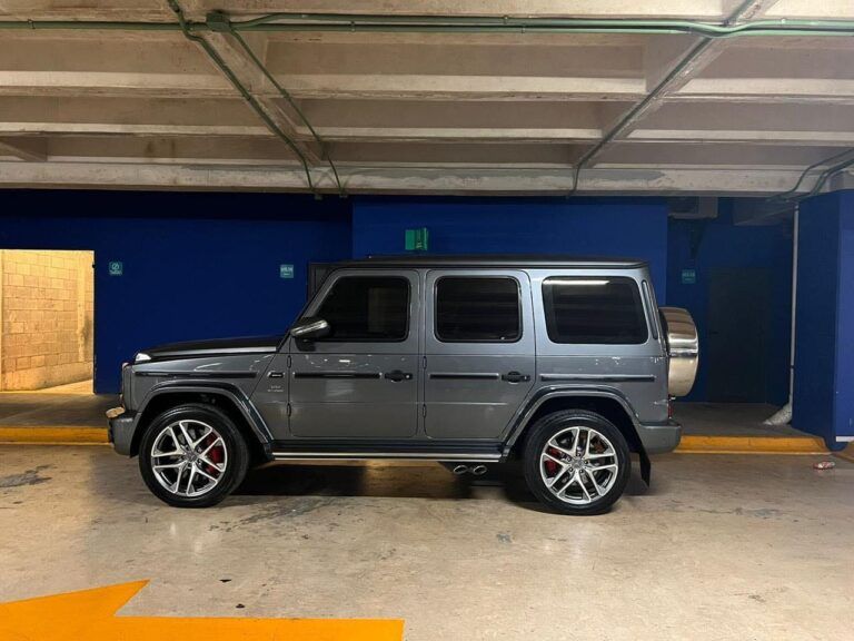 Aseguran en motel de Cancún, camioneta con reporte de robo