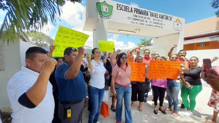 Maestra denuncia hostigamiento laboral y abuso de poder